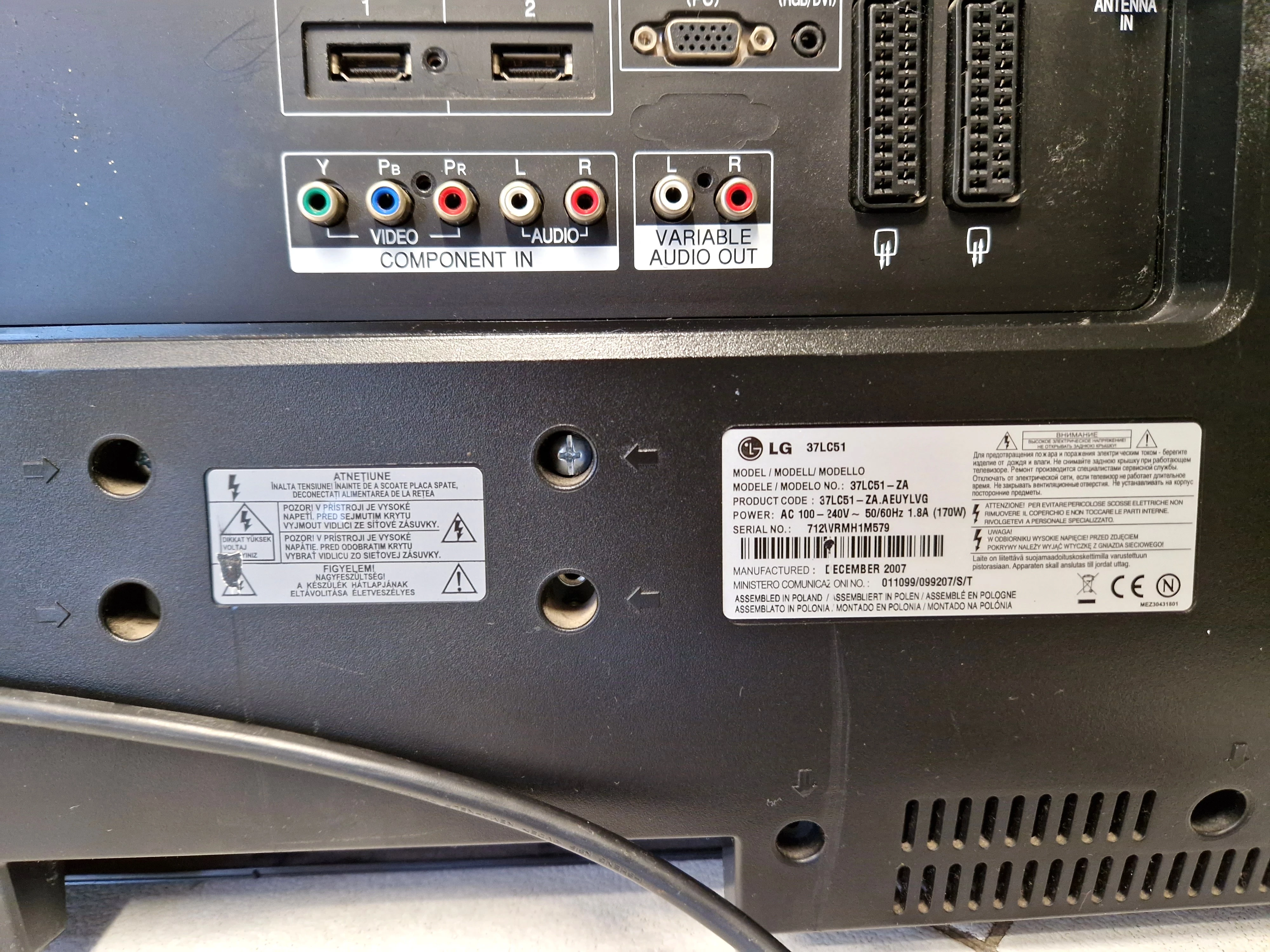 telewizor-lg-37lc51-lcd-37-cali-pilot-opis-smart-tv-211678-250642