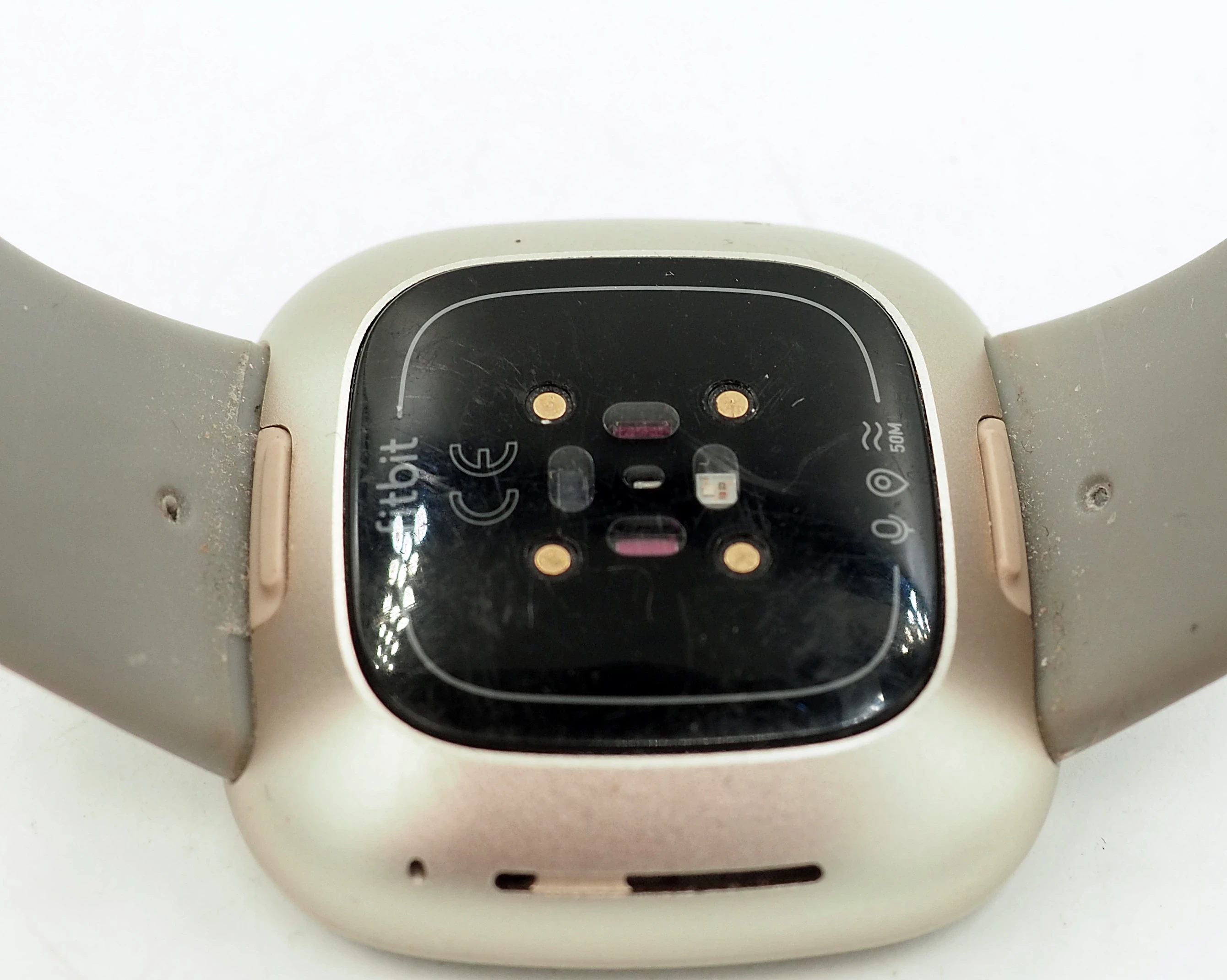 smartwatch-fitbit-google-versa-4-zloty-szary-ladowarka-marka-248811-1950855