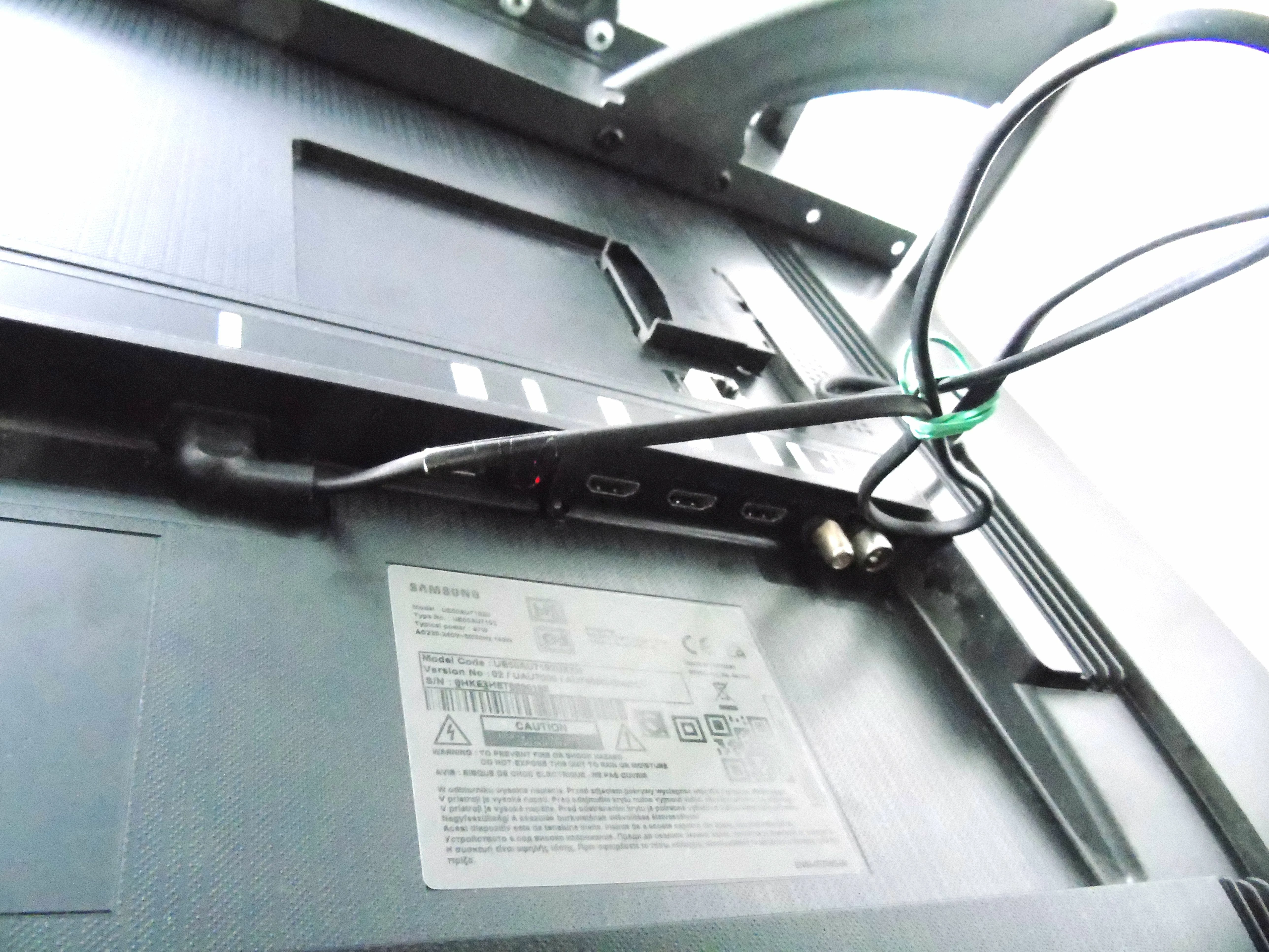 telewizor-samsung-ue50au7192u-pilot-format-hd-129294-1