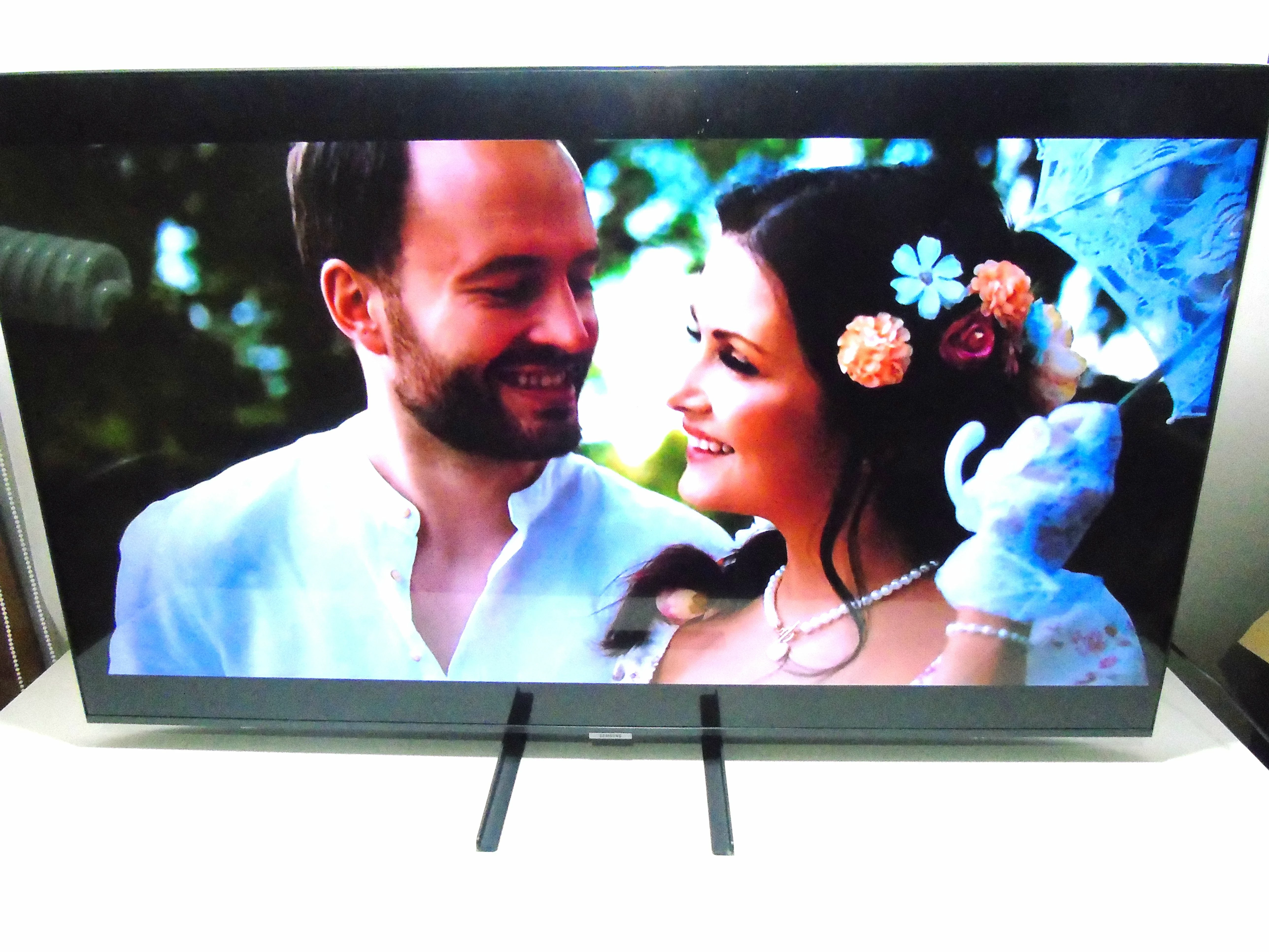 telewizor-samsung-ue50au7192u-pilot-kod-producenta-ue50au7192