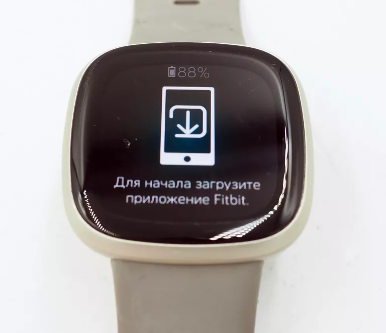 smartwatch-fitbit-google-versa-4-zloty-szary-ladowarka-stan-11323-2