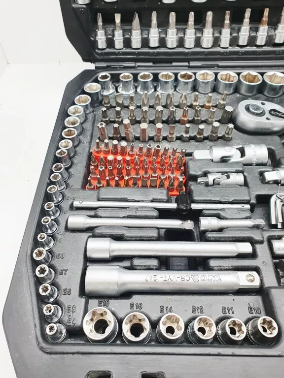 yato-216-el-zestaw-komplet-kluczy-narzedzia-grzechotki-nasadki-yt-38841-product-id-03b4c461-abaf-4bcd-af03-bb9fe13cb0a1