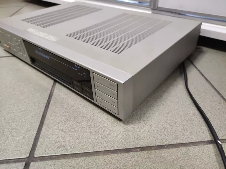 AMPLITUNER AKAI AA-A25L