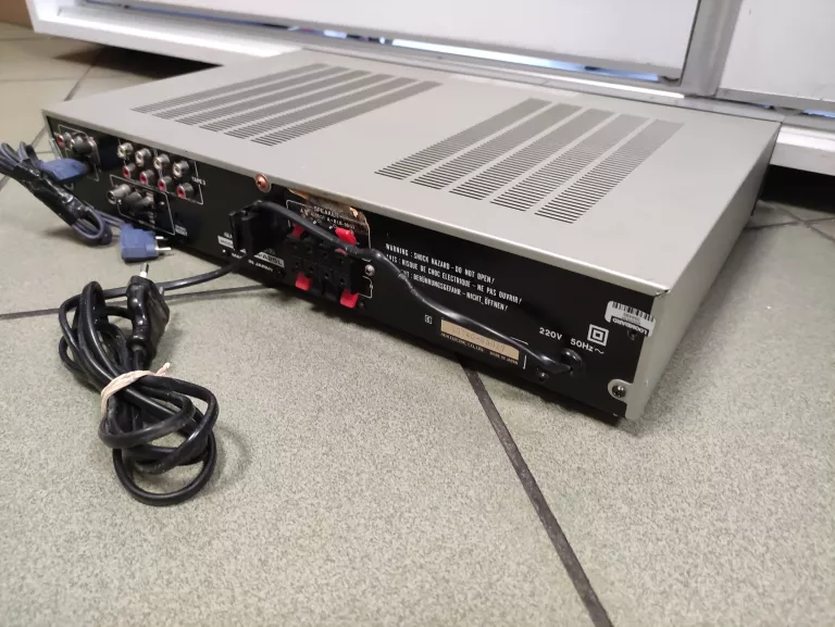 AMPLITUNER AKAI AA-A25L