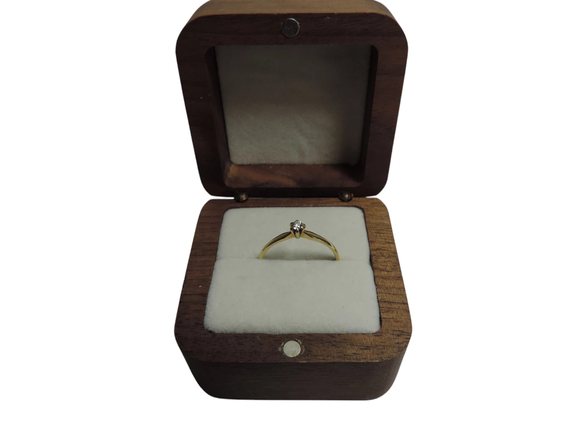 piekny-zloty-pierscionek-z-certyfikatem-585-247g-rodzaj-2205-2