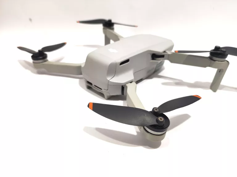 DRON DJI MINI 2 + AKCESORIA