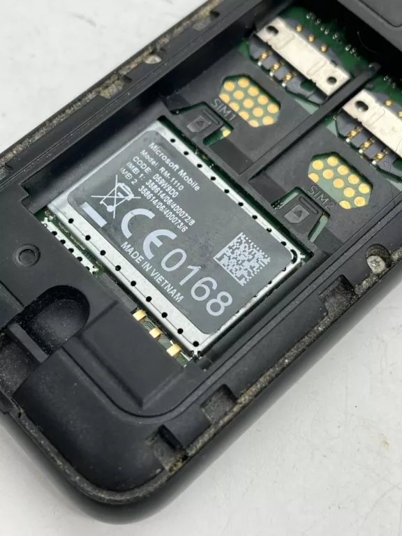 TELEFON NOKIA 215 Z KLAWISZAMI RM-1110