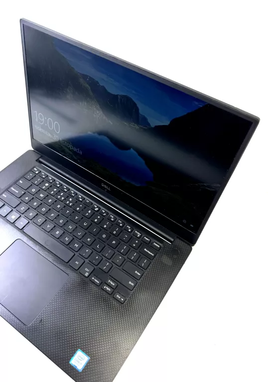 LAPTOP DELL PRECISION 5530 15,6 " INTEL CORE I7 16 GB / 256 GB SREBRNY
