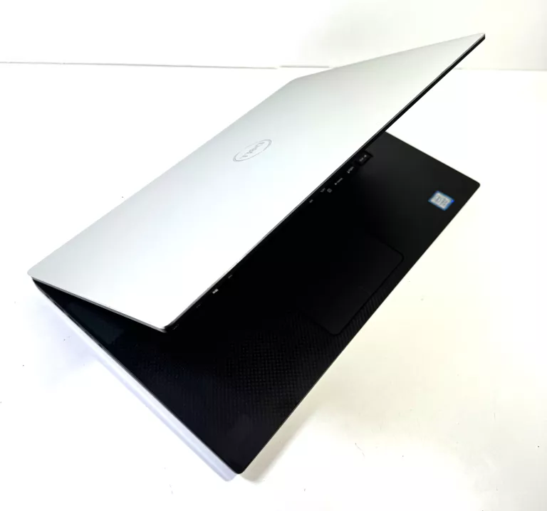 LAPTOP DELL PRECISION 5530 15,6 " INTEL CORE I7 16 GB / 256 GB SREBRNY