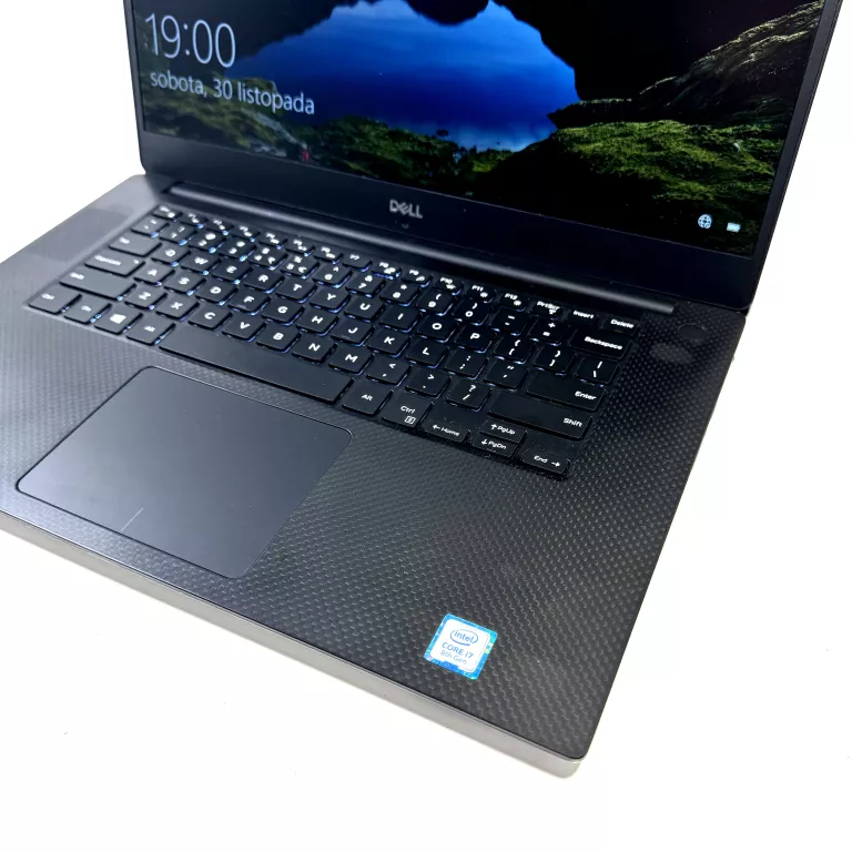 LAPTOP DELL PRECISION 5530 15,6 " INTEL CORE I7 16 GB / 256 GB SREBRNY