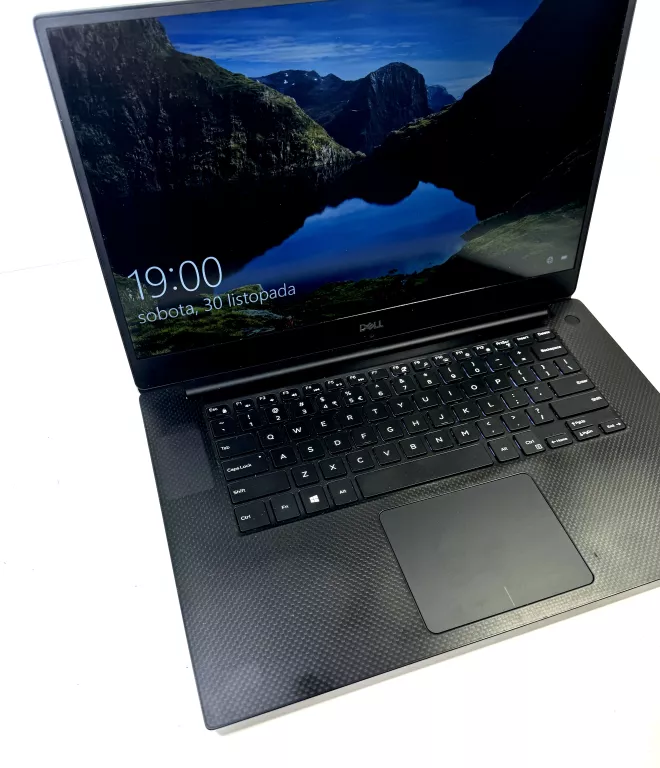 LAPTOP DELL PRECISION 5530 15,6 " INTEL CORE I7 16 GB / 256 GB SREBRNY