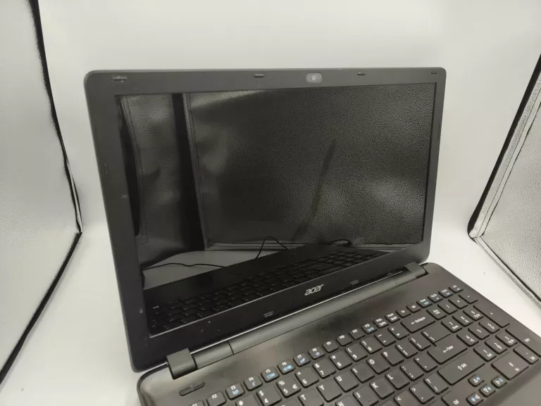 LAPTOP ACER E5-511 PENTIUM N3530 RAM 4 GB HDD500GB