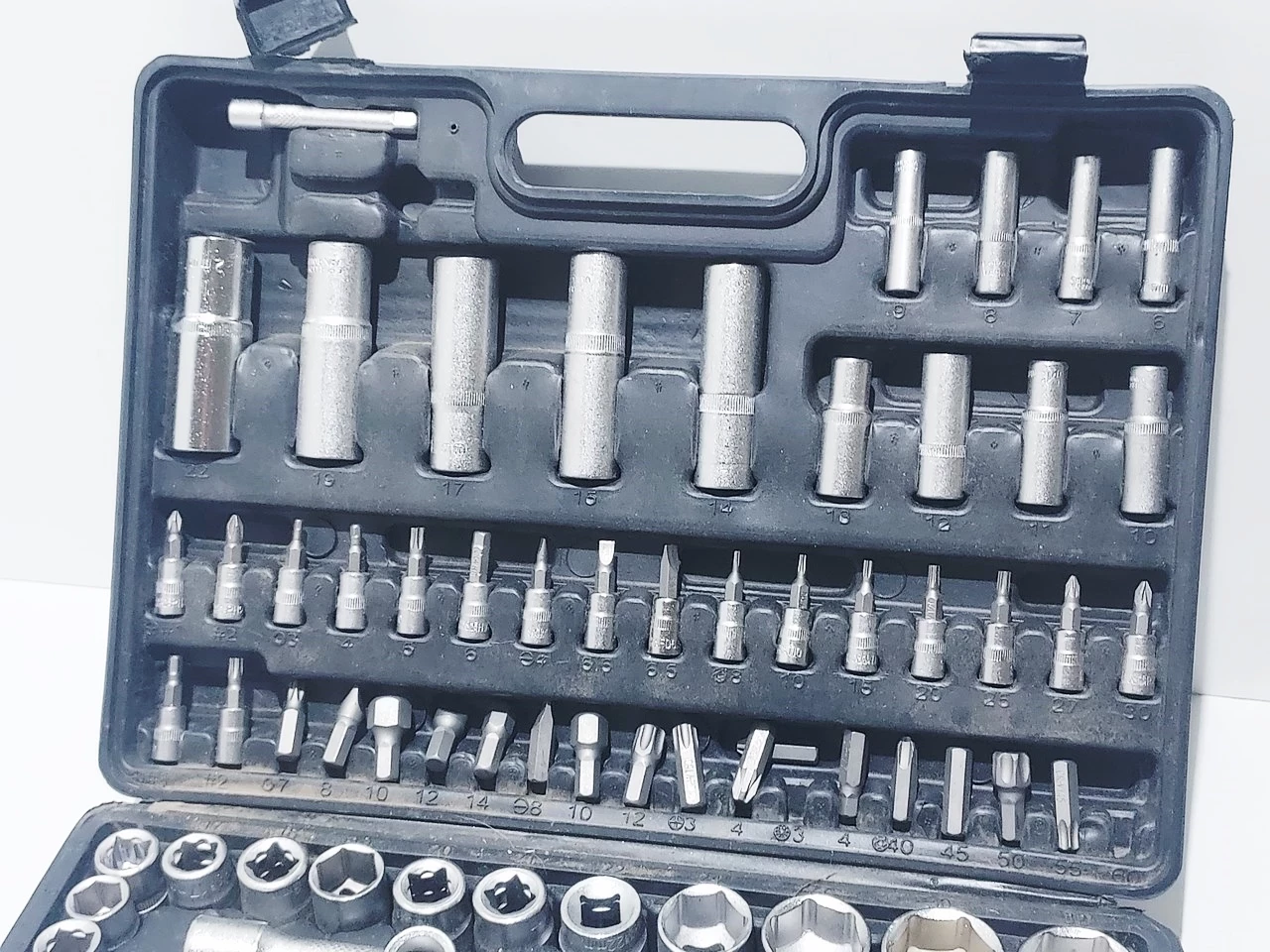 zestaw-kluczy-nasadowych-ubertool-walizka-ean-gtin-5907589361889