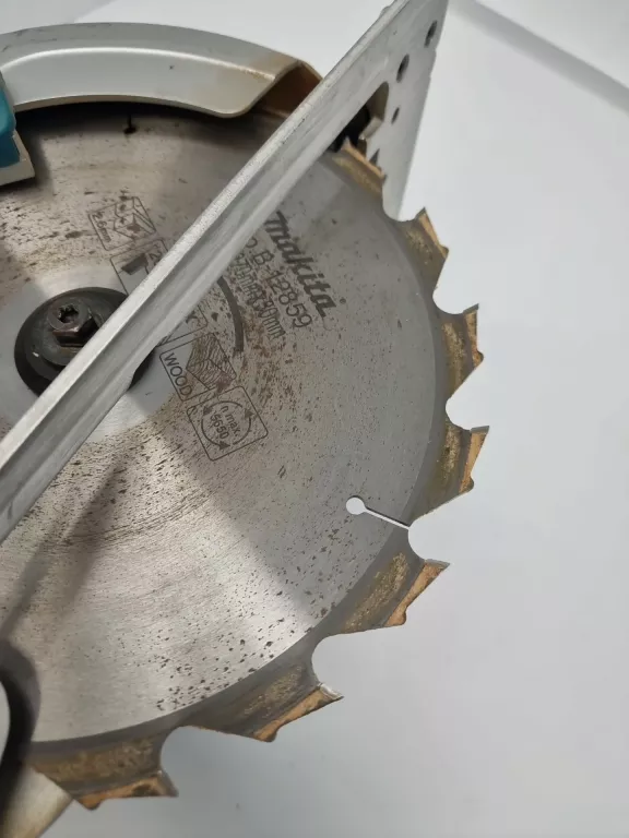 PILARKA TARCZOWA MAKITA HS0600