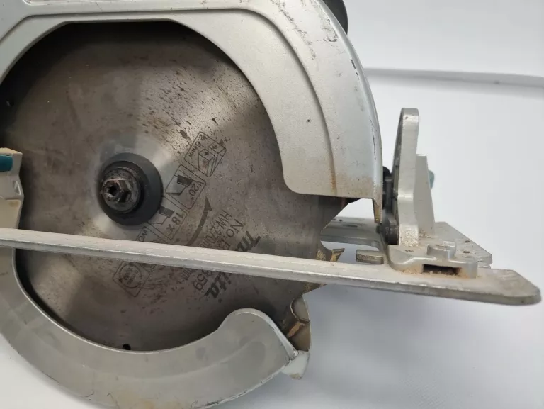 PILARKA TARCZOWA MAKITA HS0600