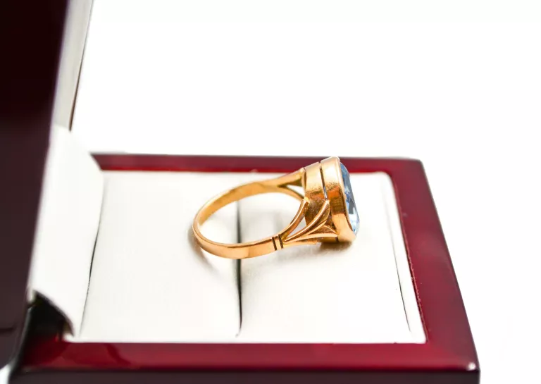 ELEGANCKI ZŁOTY PIERŚCIONEK 3,62G R.13 PR.585