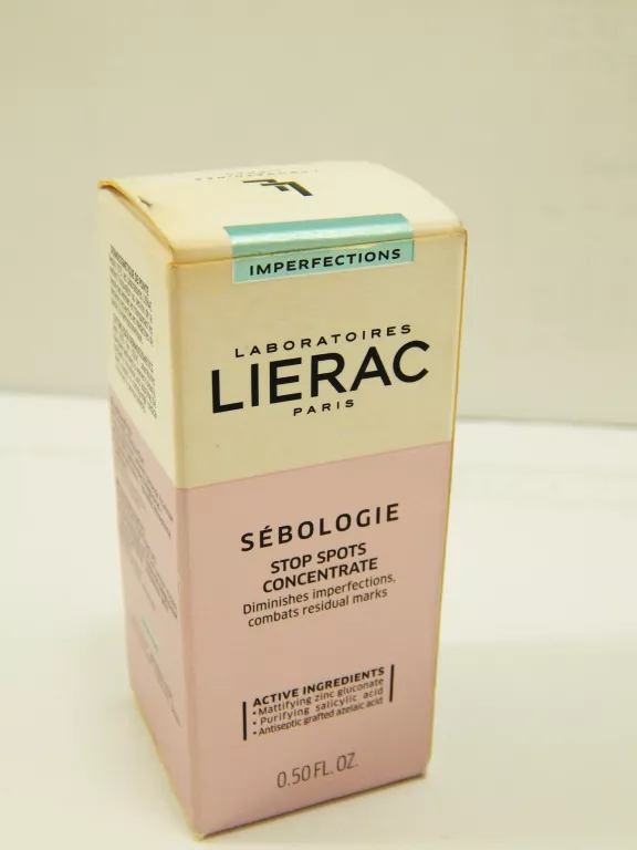 LIERAC SEBOLOGIE KONCENTRAT DWUFAZOWY NA WYPRYSKI 15 ML