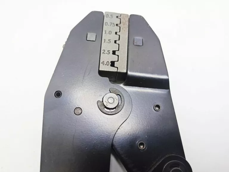 NEO SZCZYPCE ZACISKARKA TULEJEK 0,5-16 MM 01-506