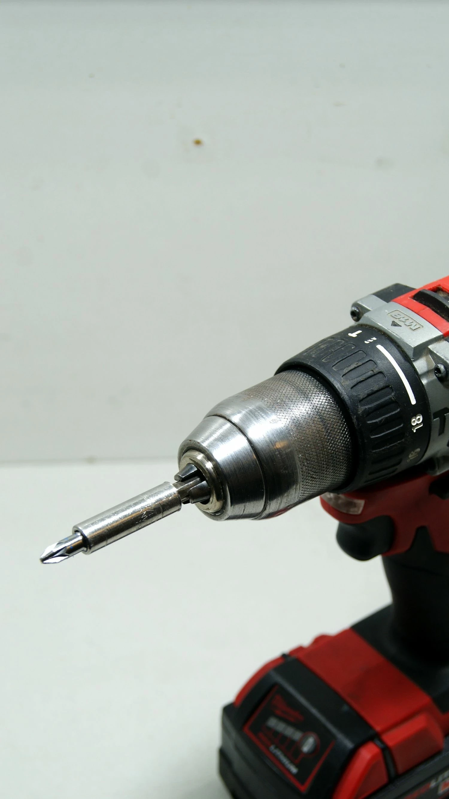 wkretarka-milwaukee-m18-cblpd-aku-x2-ladowarka-napiecie-v-128551-6