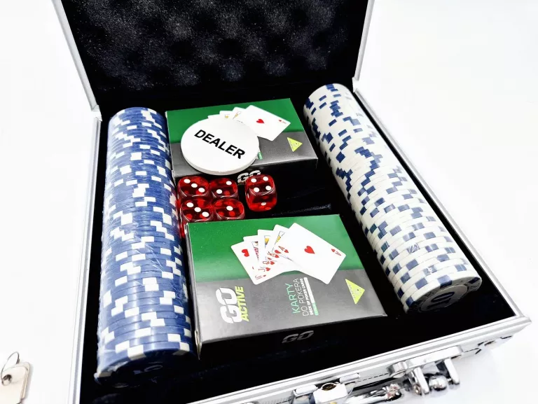 GOACTIVE ZESTAW DO POKERA W WALIZCE POKER GRA