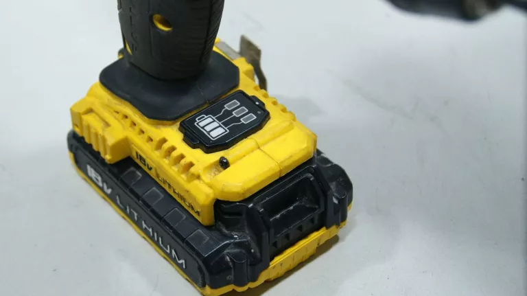 wkretarka-stanley-fatmax-fmc635-akumulator-walizka-miekki-moment-obrotowy-8000