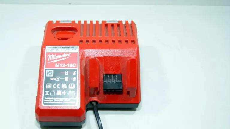 wkretarka-milwaukee-m18-cblpd-aku-x2-ladowarka-ean-gtin-4058546225032