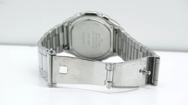 ZEGAREK VINTAGE CYFROWY CASIO A1000D-7EF
