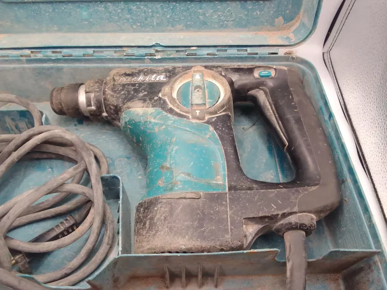 MAKITA HR2810 MŁOTOWIERTARKA