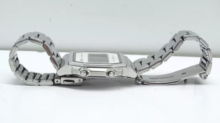ZEGAREK VINTAGE CYFROWY CASIO A1000D-7EF