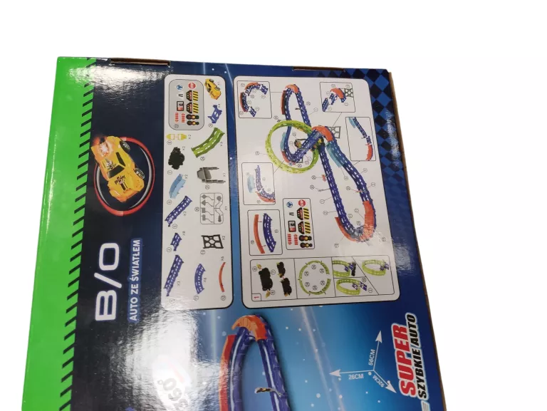 NORIMPEX TOR WYSCIGOWY + SAMOCHODZIK ELEKTRYCZNY / ŚWIECI W CIEMNOŚCI