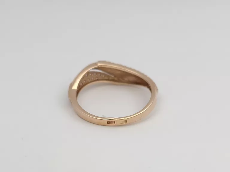ZŁOTY PIERŚCIONEK - 585 14K R.14 1,95G