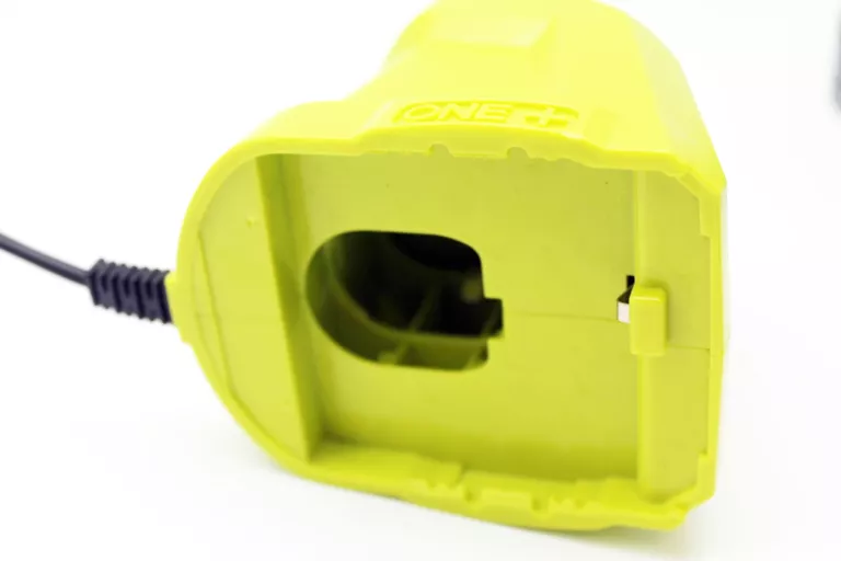 WIERTARKO-WKRĘTARKA RYOBI R18DD3-115AJ + ŁADOWARKA + AKU