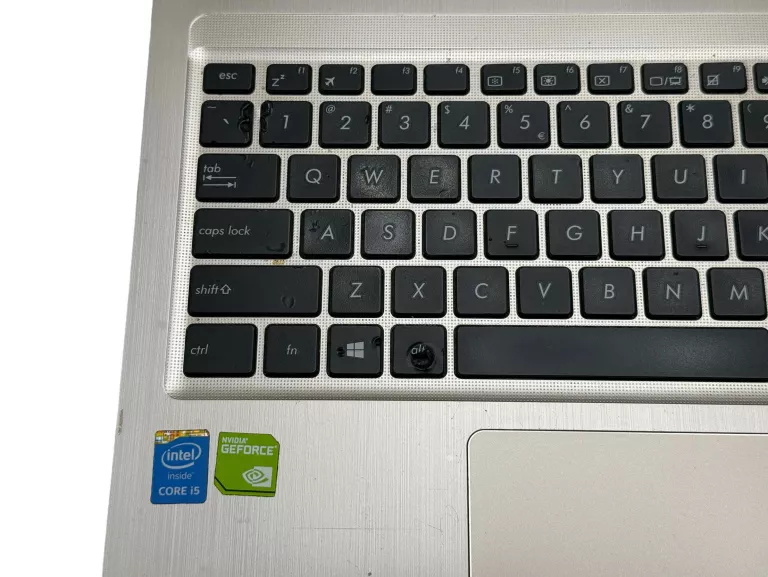 ASUS X540LJ-XX170T 15,6" INTEL CORE I5-5200U 4GB RAM 1TB GEFORCE 920M