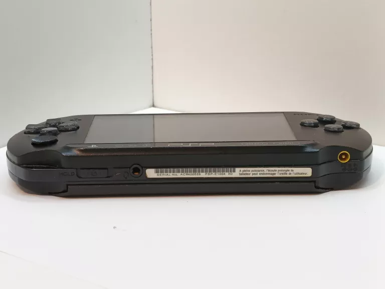 KONSOLA - SONY PSP SLIM + ŁADOWARKA + GRY (PSP-E1004)