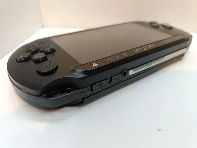 KONSOLA - SONY PSP SLIM + ŁADOWARKA + GRY (PSP-E1004)