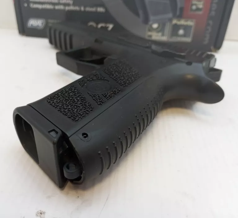 WIATRÓWKA CZ P-09 KOMPLET