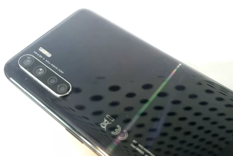 TELEFON OPPO A91 8/128GB CZARNY *ZBITY EKRAN, OPIS!