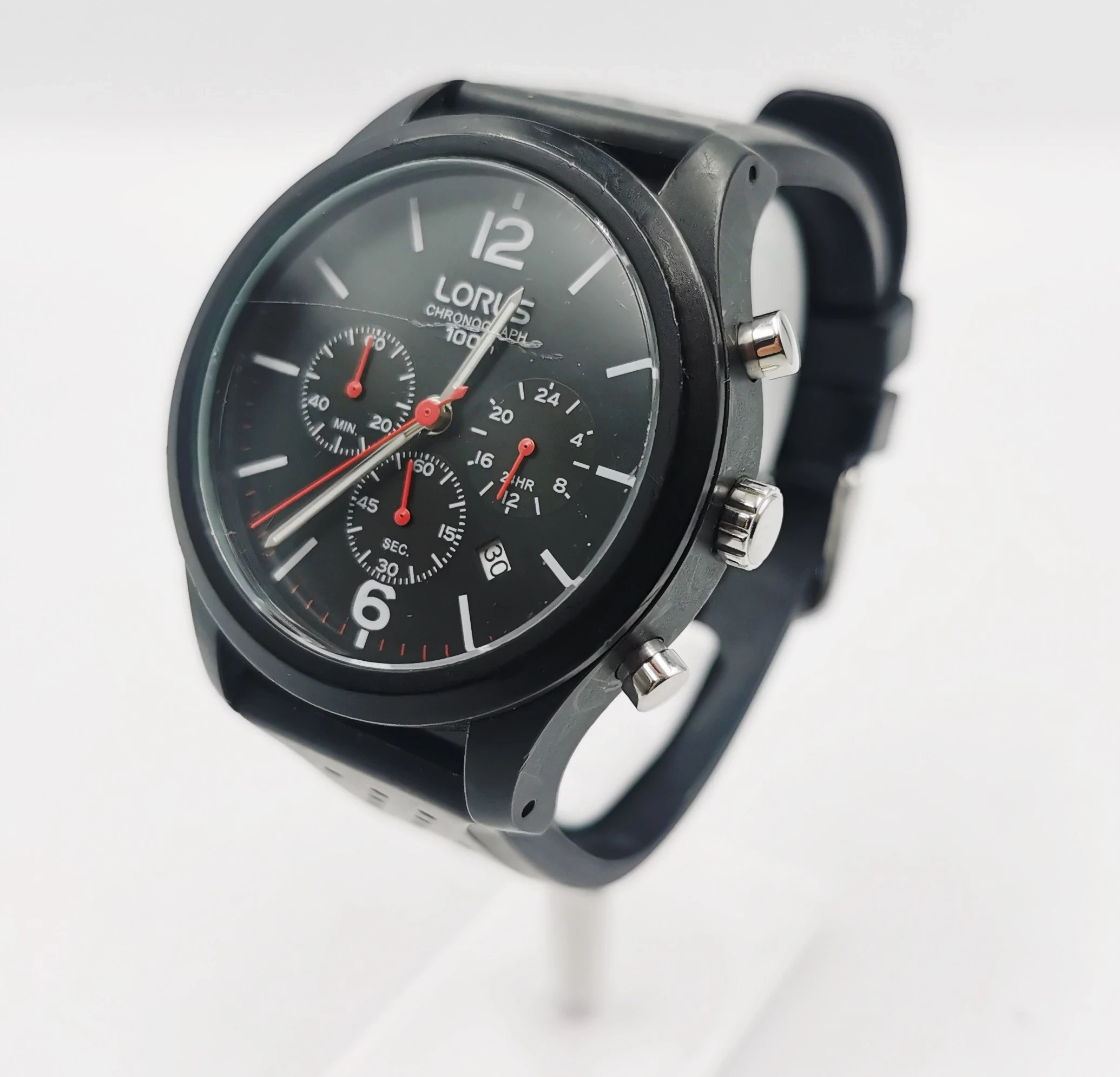 zegarek-lorus-vd53-x350-rysa-na-szkle-radosna-38-wroclaw