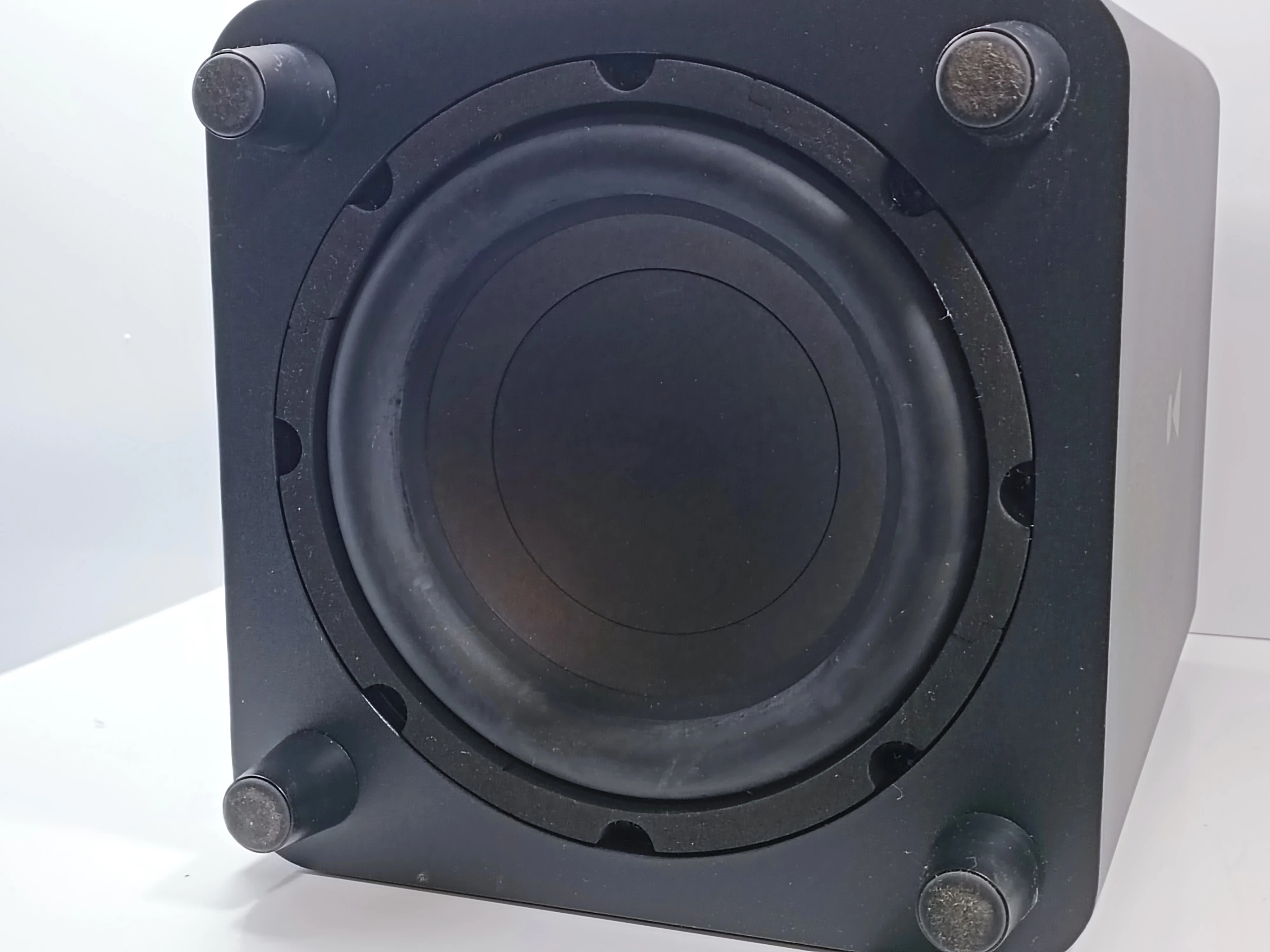 subwoofer-aktywny-jbl-sw-10-300-w-czarny-moc-znamionowa-rms-300
