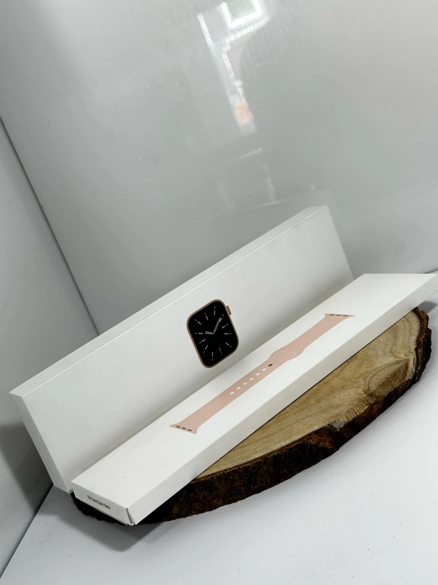 apple-watch-series-6-40mm-fv-media-expert-komplet-wysokosc-koperty-4000