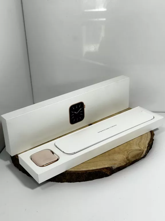 apple-watch-series-6-40mm-fv-media-expert-komplet-szerokosc-koperty-3400