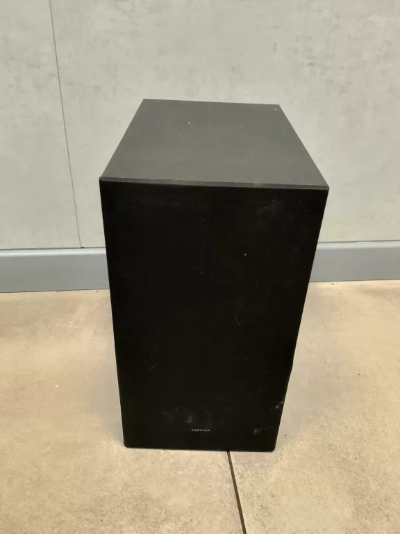 SOUNDBAR SAMSUNG HW-Q600B OPIS USZKODZONY