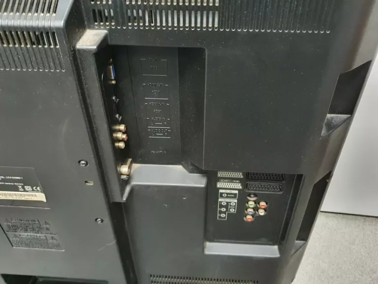 telewizor-funai-lc5-d32bb1-przekatna-ekranu-cale-3200