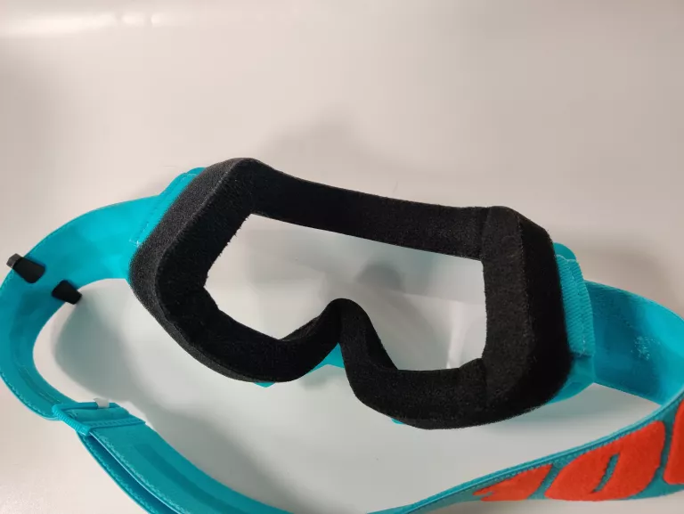KASK LAZER PHOENIX+ M 56-58 + GOGLE 100% STRATA 2