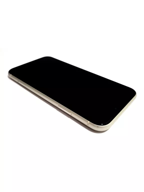 APPLE IPHONE 11 128GB BAT 74% ETUI ŁADUJĄCE