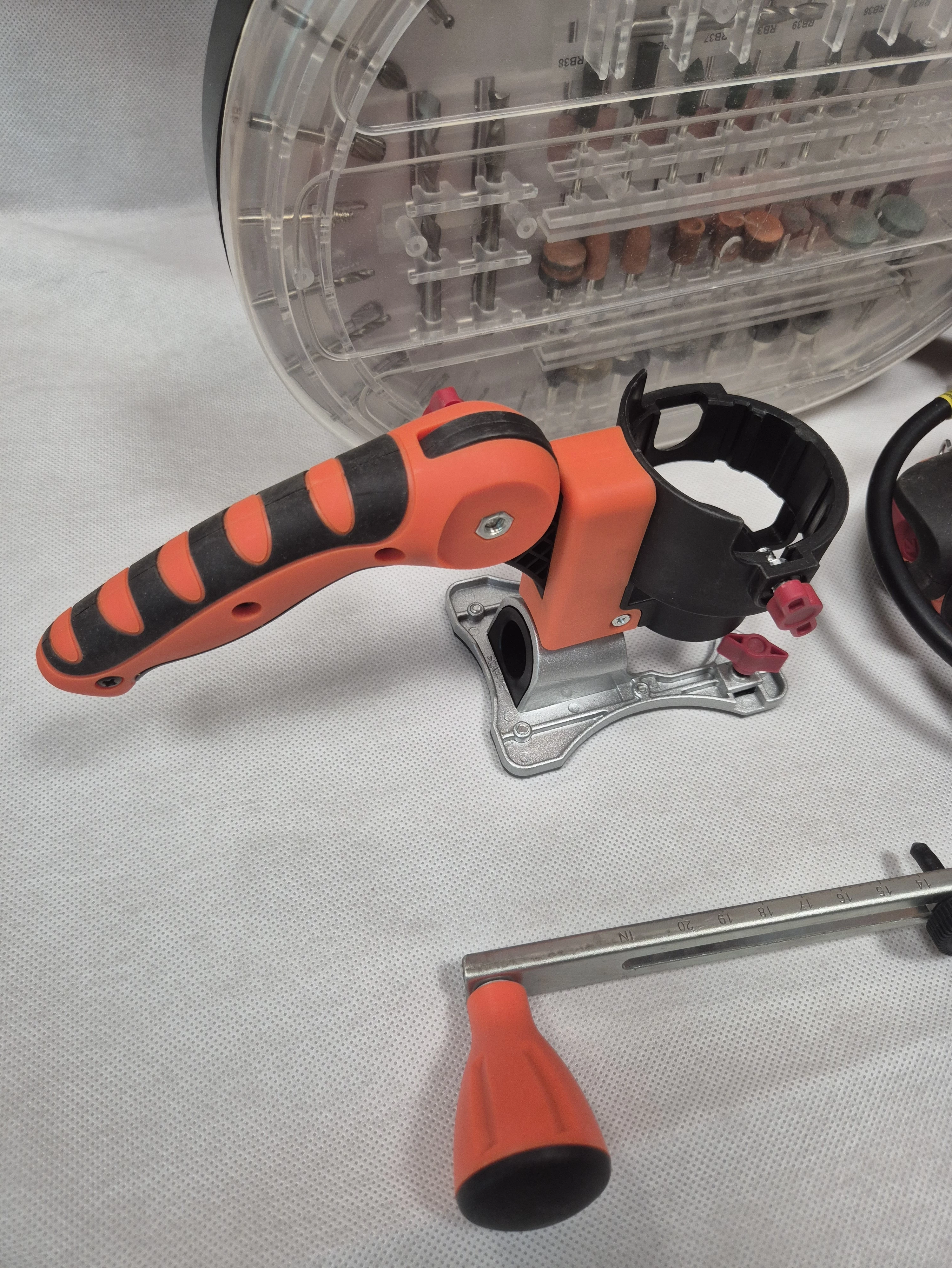 szlifierka-wielofunkcyjna-twist-a-saw-550-zestaw-ean-gtin-5905873300118