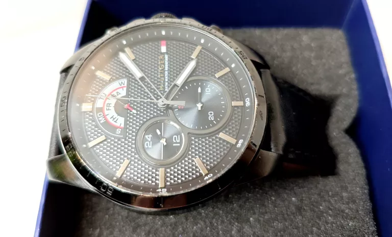 ZEGAREK TOMMY HILFIGER TH 320 1 34 2195 USZKODZONY STOPER