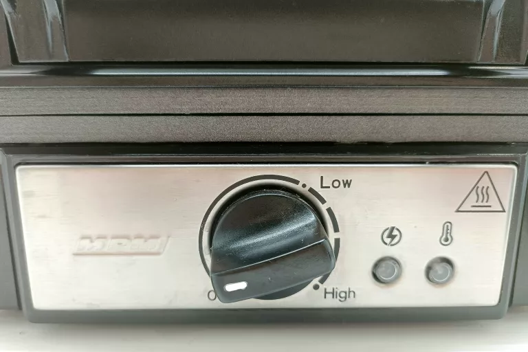 GOFROWNICA MPM BGO-02 1400W CZARNA