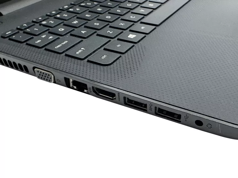LAPTOP HP 255 G4 15,6'' HD AMD A6-6310 4GB 500GB HDD WIN8 - OPIS!