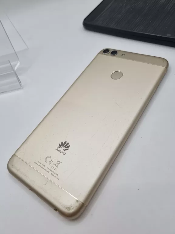 TELEFON  HUAWEI P SMART 3/32GB  ,ETUI